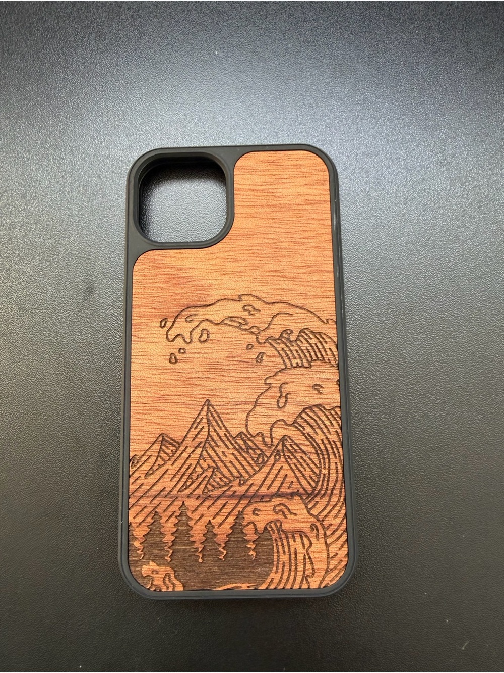 NWOT Carved Traveler iPhone 13/14 Cases Real Wood MagSafe Wave Mahogany Curated